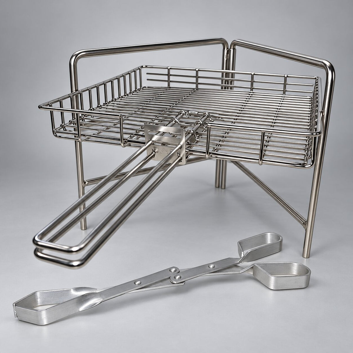 CAM 3-level braai stand with stainless steel hinged grid and aluminium tongs