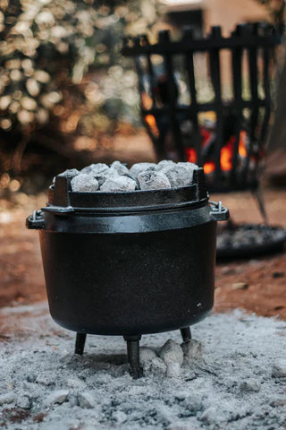 Megamaster No 3 Pro Potjie (Removeable Screw- in Legs & free Carry Bag)