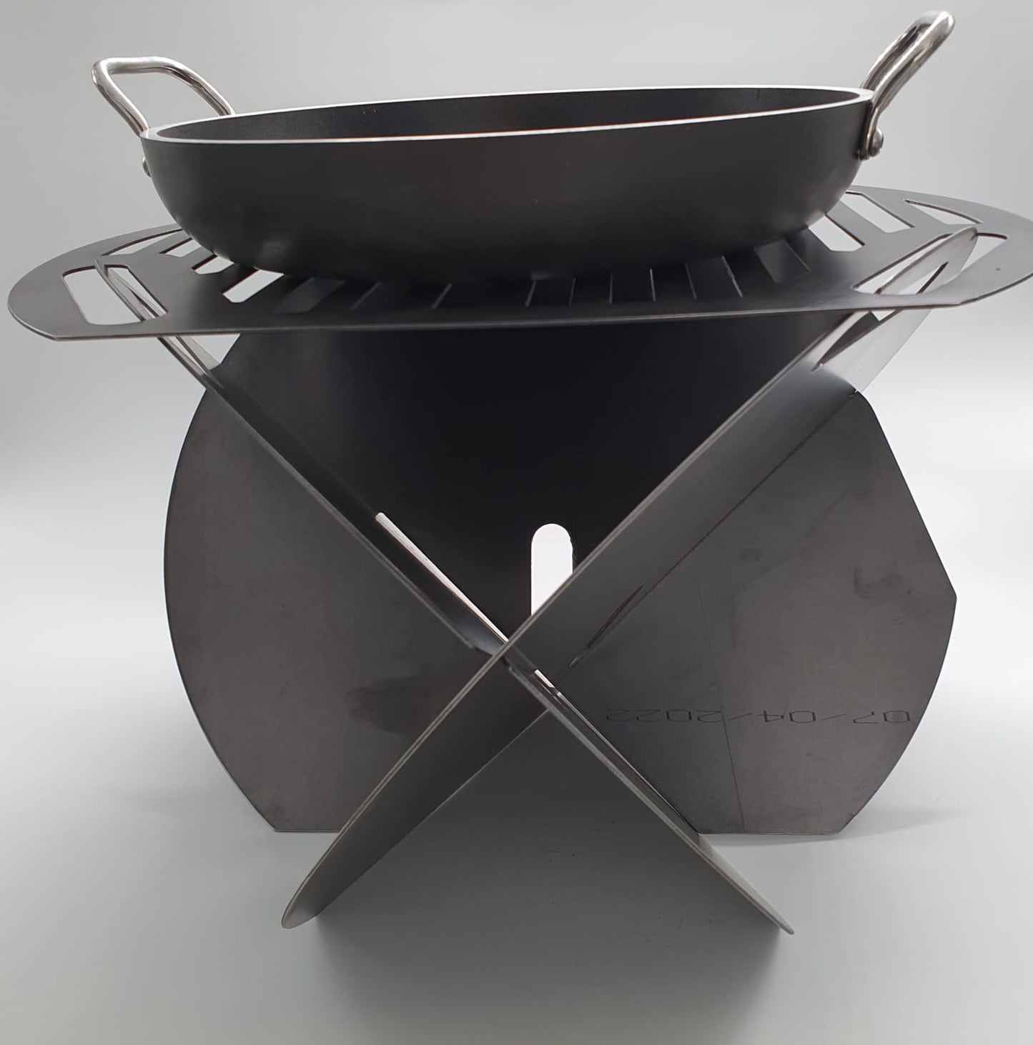 The all-in-one Compact Mini Campers Braai