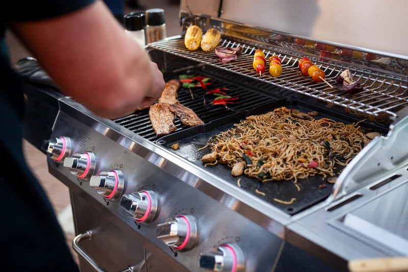 Megamaster Apex Series 6 Burner Gourmet Pro Patio Gas Braai | 720-1136B