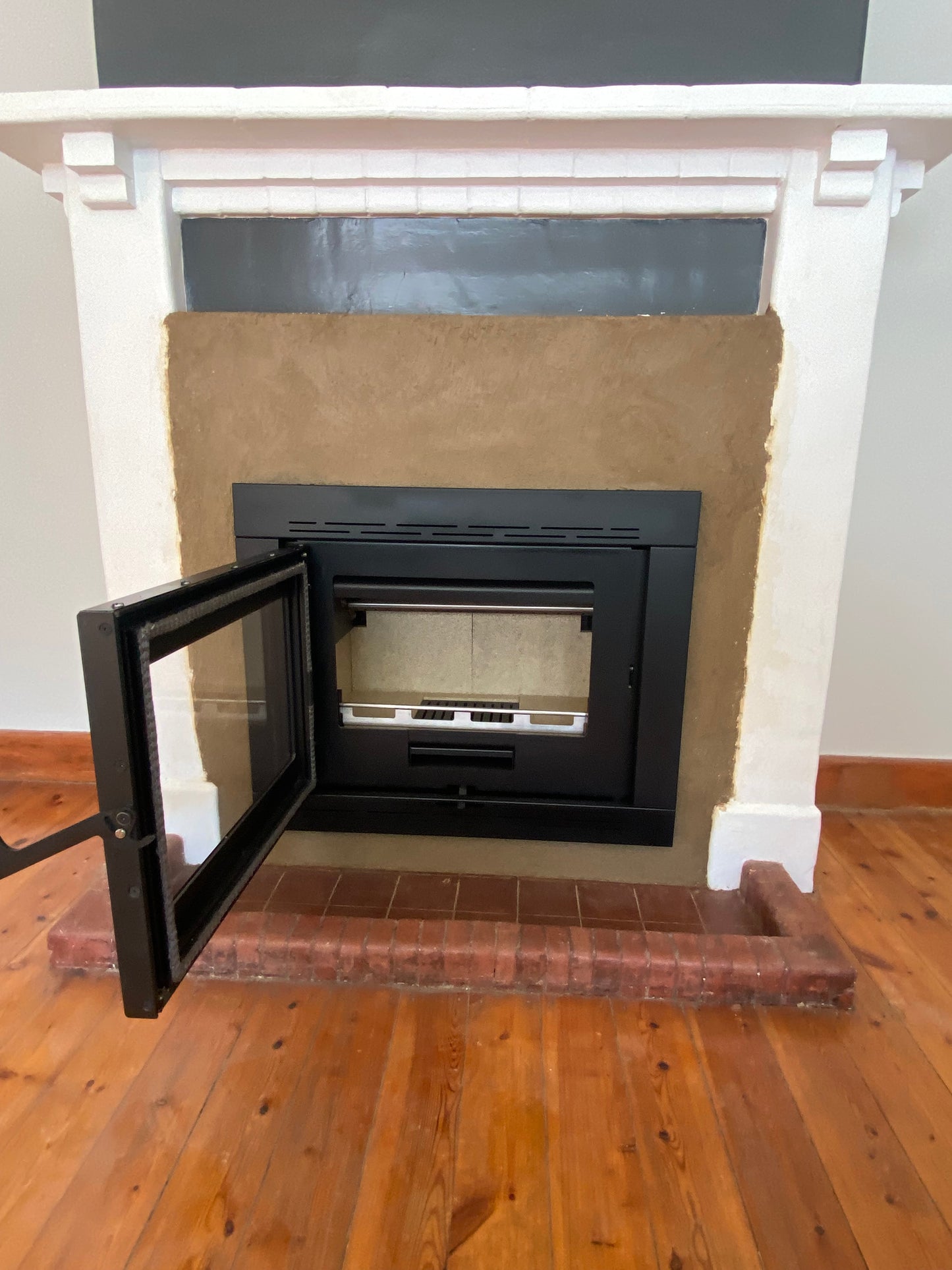 JetMaster Phoenix Built-In Fireplace (Ceramic Blanket Included)