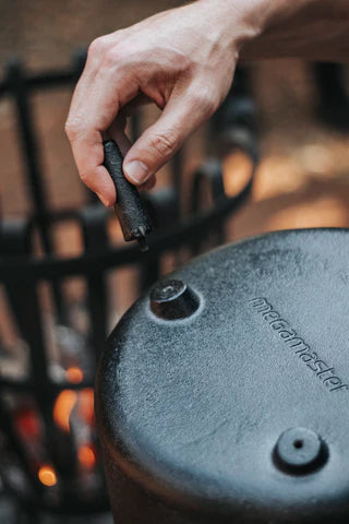 Megamaster No 3 Pro Potjie (Removeable Screw- in Legs & free Carry Bag)